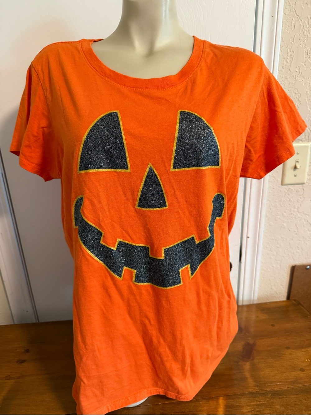 Women's Orange Short-Sleeve Pumpkin Face Tee